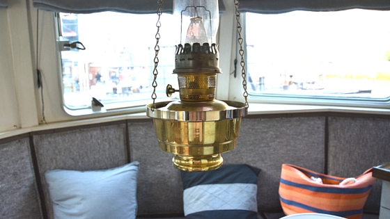 Moin, Moin, Hamburg!! - Mein Trip in die Hansestadt: Teil 1 13 hamburg20schiff20kuecke20eckbank1