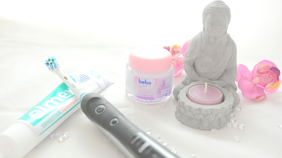 Morgenroutine – So starte ich in den Tag! 2 zaehne putzen und gesichtspflege1