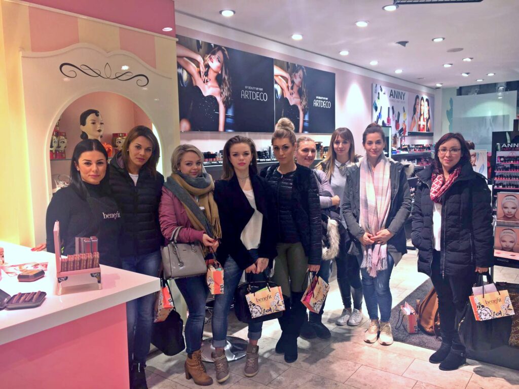 Der Benefit Makeup Workshop in Heilbronn + Schminktipps 8 benefit makeup seminar gruppe1