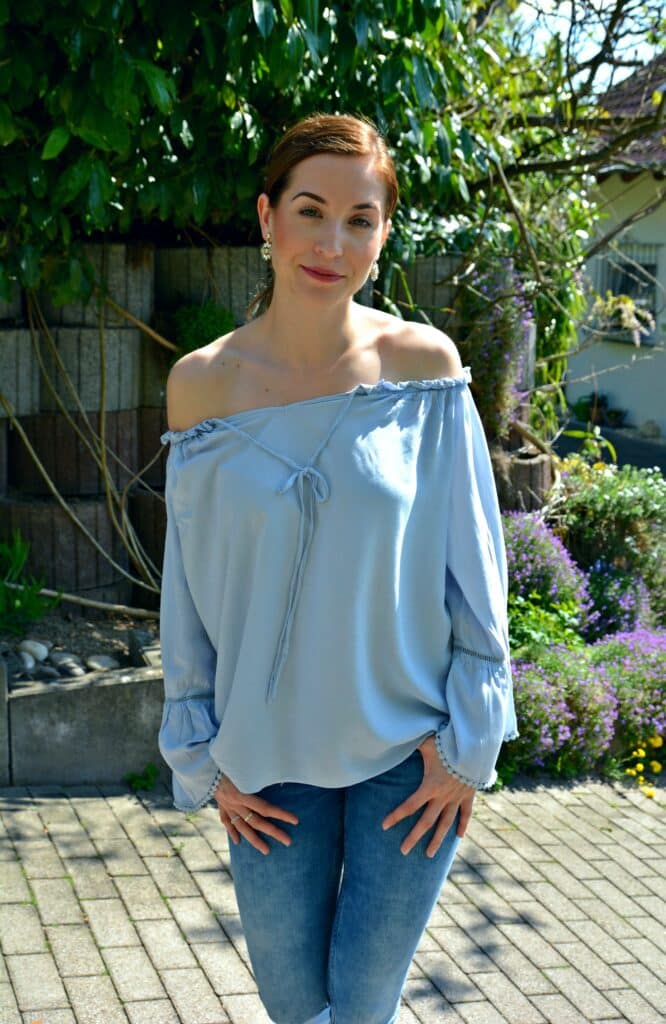 Frühlingsoutfit: It's all about the blouse! 15 shein bluse blau 91