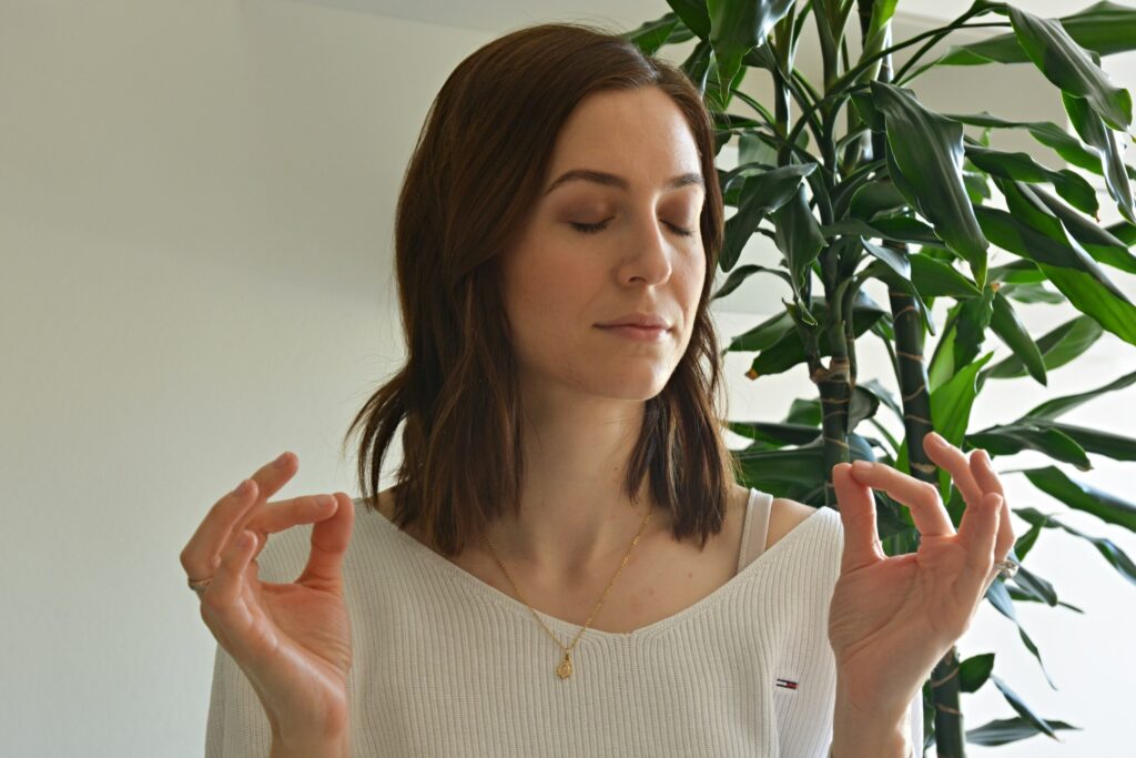 Meditation bei Hashimoto I So kannst du dir selbst helfen 1 Meditation bei hashimoto 4202 min1